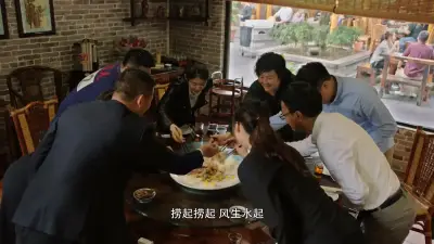 两个女生炒菜视频剧照3
